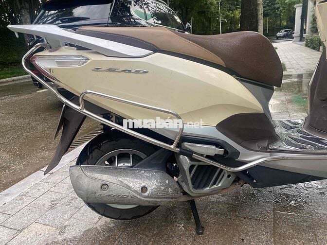 thừa xe nên bán.