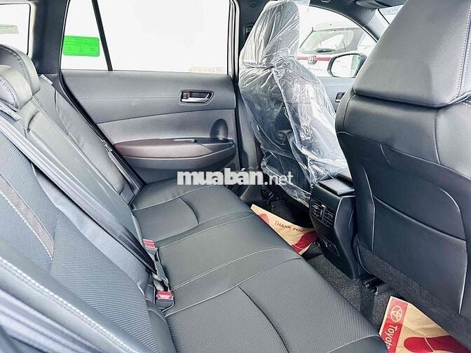 Corolla Cross 2025 | Giảm 100% Trước Bạ + Phụ Kien