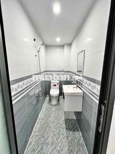 Nhà Đẹp 2 Tầng — Gần Tô Hiệu Hoà Bình (4m x 9m) Hướng Đông Bắc Hẻm 5m