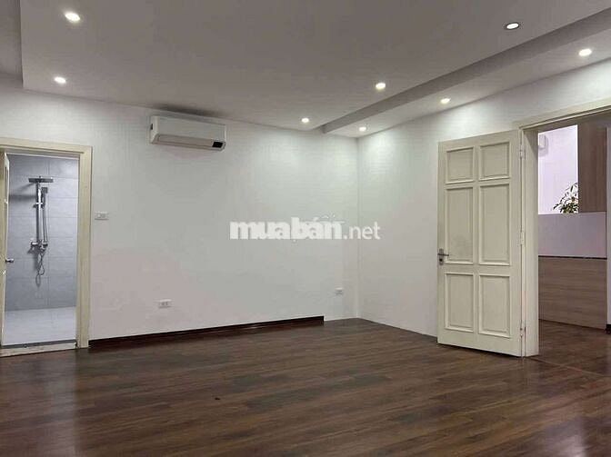 Cho Thuê Chung Cư Nguyễn Văn Cừ Long Biên 180 3 ngủ 3 vs Giá 16 Triệu