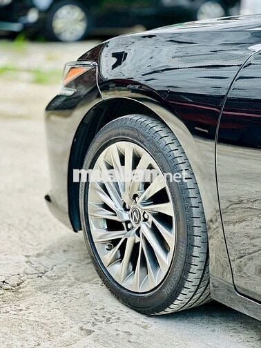LEXUS ES250 2022.