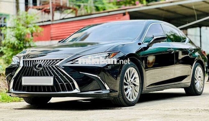 LEXUS ES250 2022.