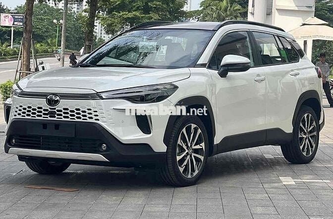 Corolla Cross 2025 | Giảm 100% Trước Bạ + Phụ Kien