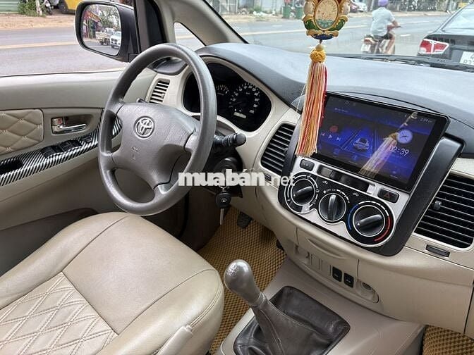 Toyota Innova 2011 G - 102000 km