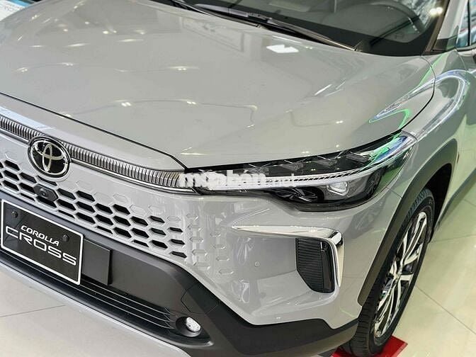 Corolla Cross 2025 | Giảm 100% Trước Bạ + Phụ Kien