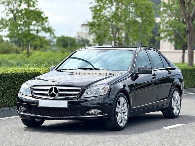 MERCEDES BENZ C200 CGI