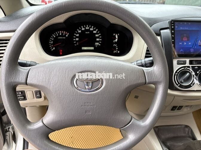 Toyota Innova 2011 G - 102000 km