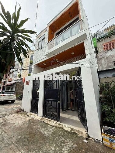 Nhà Fun Nội Thất 7x10 1lầu 2pn 2wc Hẻm Xe Hơi
