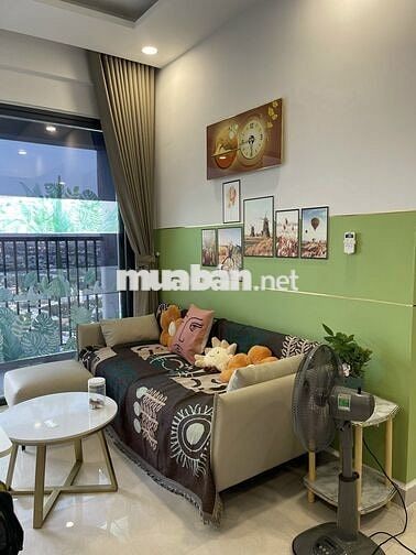 Bán căn 1PN 51m2 giá tốt 2,25 tỷ sổ sẵn view Nội khu hồ bơi