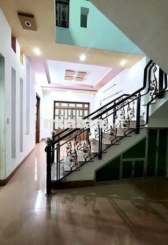 Nhà cho thuê: Đường Lê Thánh Tông