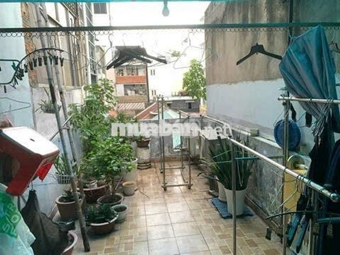 Nhà chính chủ khu phố tây SHR nhầ trống giao nhanh. hh 50 triêu