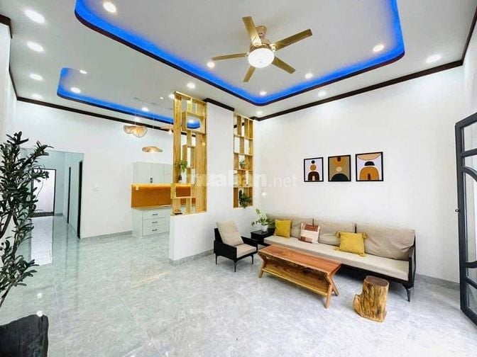 Bán căn nhà mới xây, do ngộp ngân hàng nên bán gấp. Nhà Ở Tân Thông Hộ