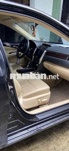 Bán toyota camry 2018 bản E