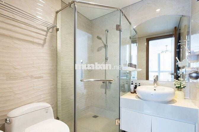 TÔI CẦN CHO THUÊ 2PN VINHOMES CENTRAL PARK NT CAO CẤP - LANDMARK 81