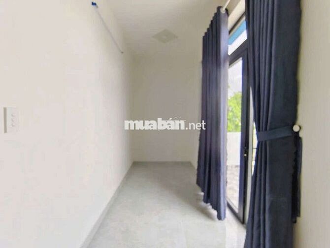 Nhà 2 tầng mới xây sạch đẹp ở ngay, đường nhựa 8m, KDC Trần Anh