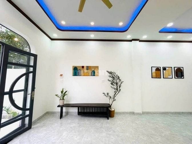 Bán căn nhà mới xây, do ngộp ngân hàng nên bán gấp. Nhà Ở Tân Thông Hộ