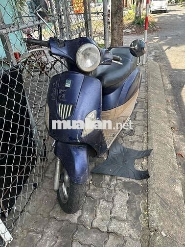 xe như hình để lâu ko nỗ có giấy tờ