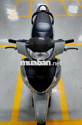 Sh150 Ý, cổ nhưng không cũ.