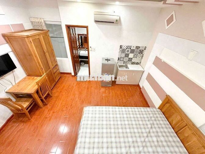 Căn hộ full nội thất, nhà mới hẻm xe tăng đường Đặng Văn Ngữ