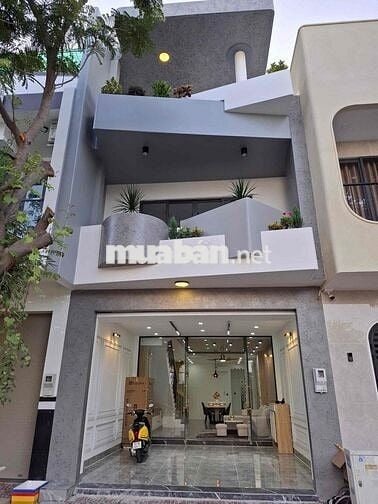 BÁN NHÀ MẶT ĐƯỜNG NHỰA KHU K1 3TẤM FULL NỘI THẤT
