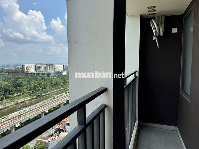 Căn hộ 2 PN tầng cao, view mát đẹp, nhìn metro, giá 2,65 tỷ