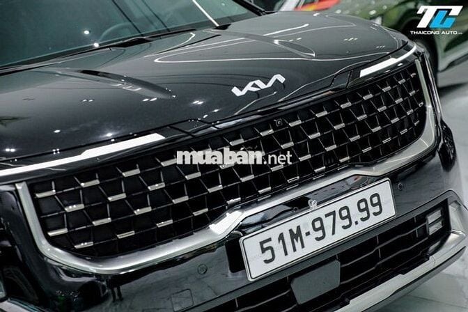 Kia Carnival 2025 Premium 2.2D 7S - 3000 km