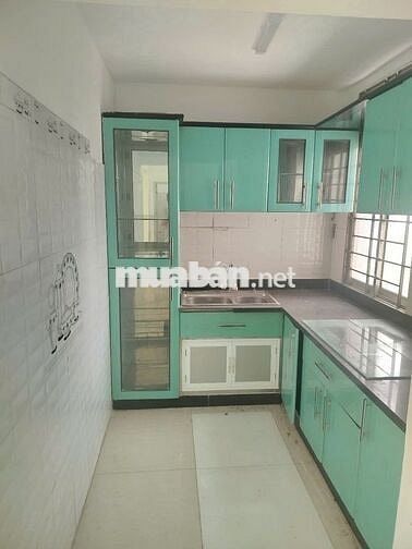 Cần bán căn hộ chung cư 109 Nguyễn Biểu, 2PN, nhà trống, dễ thiết kế