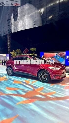 Ford Mustang Mach-E Premium AWD 2025