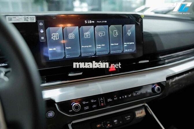 Kia Carnival Premium 8S sx 2025 - 3456 km siêu mới