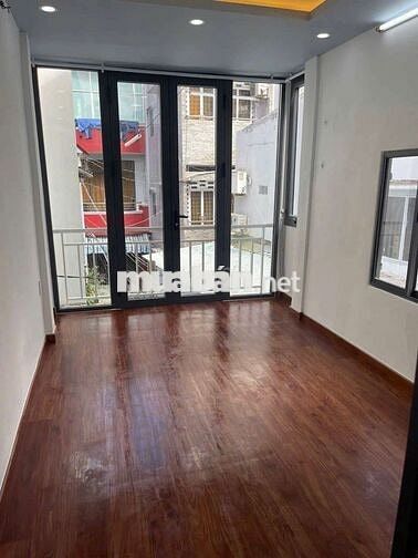 Cho thuê nhà 2pn Hồ Biểu chánh p11 Phú Nhuận