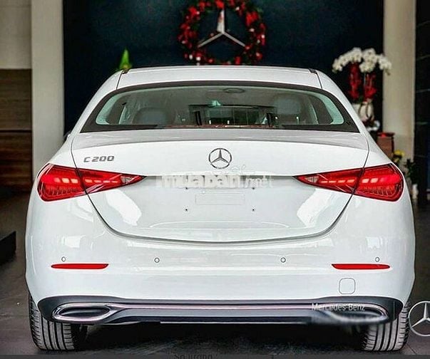 Mercedes-Benz C200 Avantgarde 2025