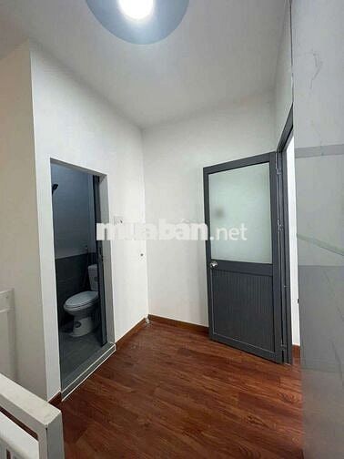Cho thuê nhà 2pn Hồ Biểu chánh p11 Phú Nhuận