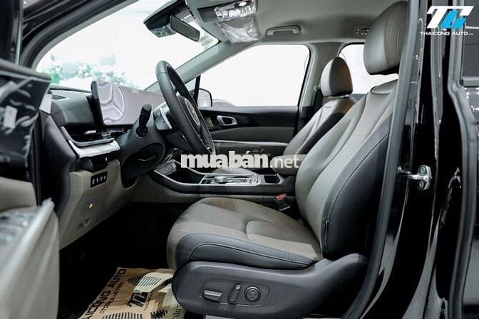 Kia Carnival 2025 Premium 2.2D 7S - 3000 km