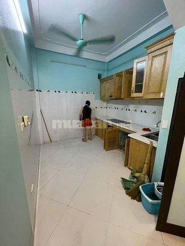 Chính chủ cho thuê nhà nguyên căn 40m2 tại  nhà 1 ngõ 401/61 Xuân Đỉnh
