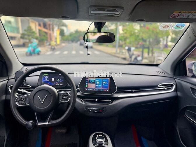VinFast VF5 Plus 2024 - Trắng - 2v5km - Mua pin