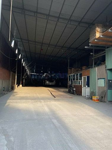 Cho thuê kho xưởng 1000m2 mặt tiền 20 mét gần KCN Tân Bình
