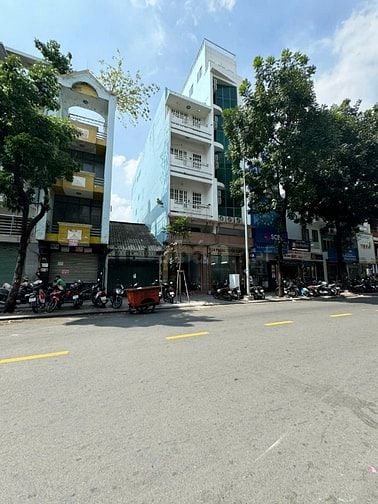 Bán gấp nhà MT Trần Hưng Đạo Quận 5 DT 4,3 x 17m 4 Tầng giá 31 tỷ
