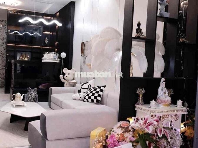 Trương Định 42m, Mercedes đỗ cửa, Gần phố, tặng full nội thất xịn xò