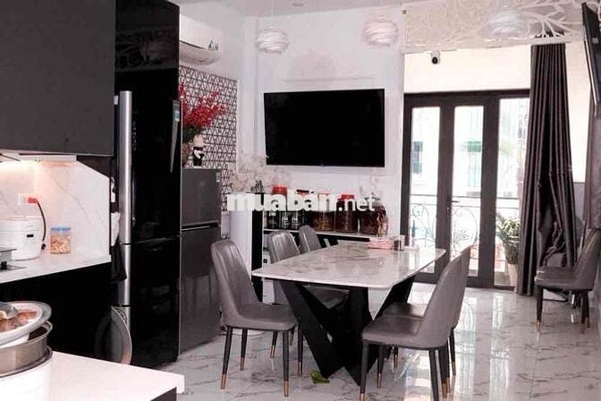 Trương Định 42m, Mercedes đỗ cửa, Gần phố, tặng full nội thất xịn xò