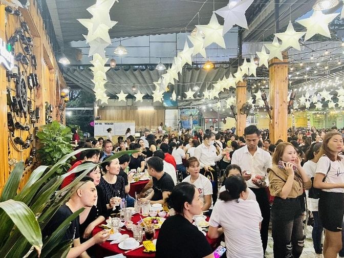 nhà hàng Thuận An cần 2 thu ngân ca sáng tối