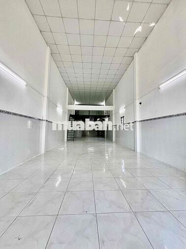 Nhà Trệt Trống Xuốt DT 5x25 Có Gác Lửng Hợp May Mặc Kho Chứa Hàng