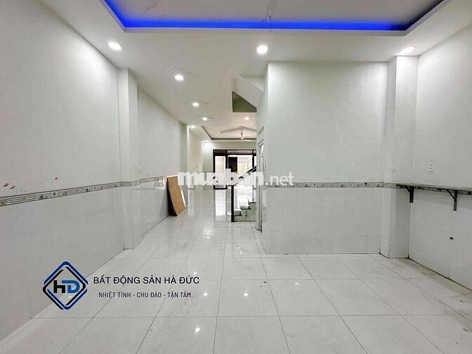 Nhà 2 lầu 5x20 khu đồng bộ có sân để xe rộng gần UBND Quận 12