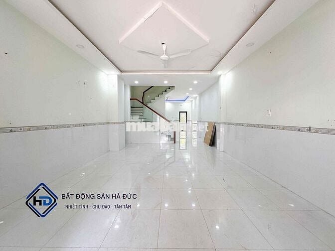 Nhà 2 lầu 5x20 khu đồng bộ có sân để xe rộng gần UBND Quận 12