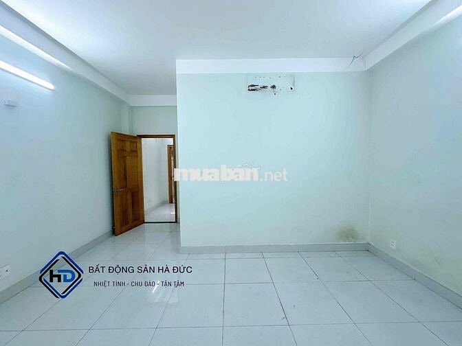 Nhà 2 lầu 5x20 khu đồng bộ có sân để xe rộng gần UBND Quận 12
