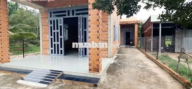 Nhà và đất 8,5x66m mặt đường Hưng Thuận