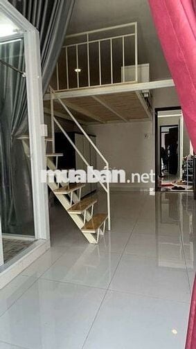 CĂN HỘ DUPLEX BAN CÔNG RỘNG LỚN GẦN UEF HIU HUTECH VÀI PHÚT ĐI BỘ