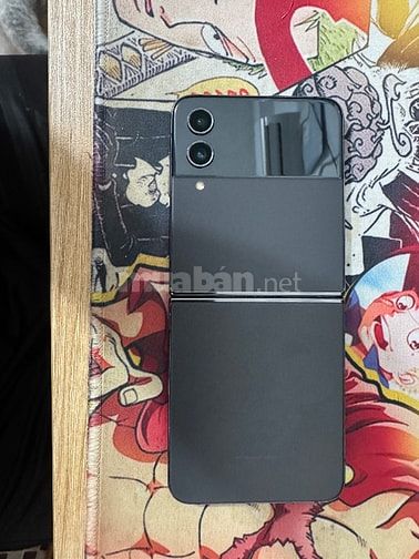 Điện thoại Samsung Z Flip4 bản 128gb(đen)