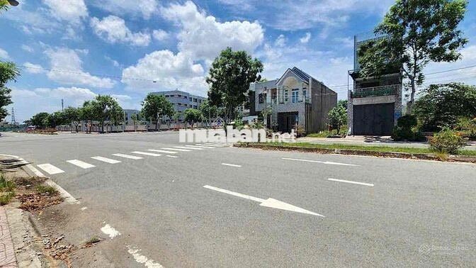 CẦN BÁN LÔ ĐẤT ĐẸP VỊ TRÍ TRUNG TÂM ĐÔNG HOÀ GIÁ TỐT
