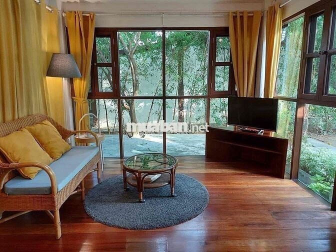 Chuyển công tác cần bán gấp lỗ lô 330m2 tặng nhà full nội thất 690tr