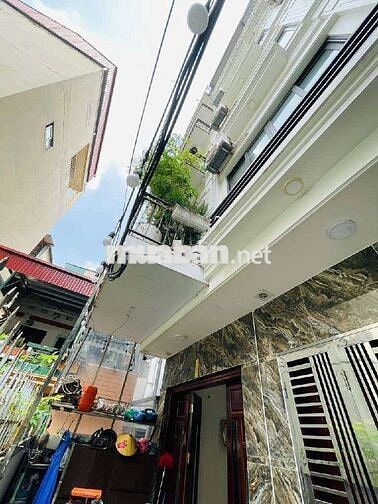 CẦU GIẤY NHÀ ĐẸP, NGÕ HỒ - PHÂN LÔ - 2 THOÁNG - 30M 6 TẦNG 8,1 TỶ